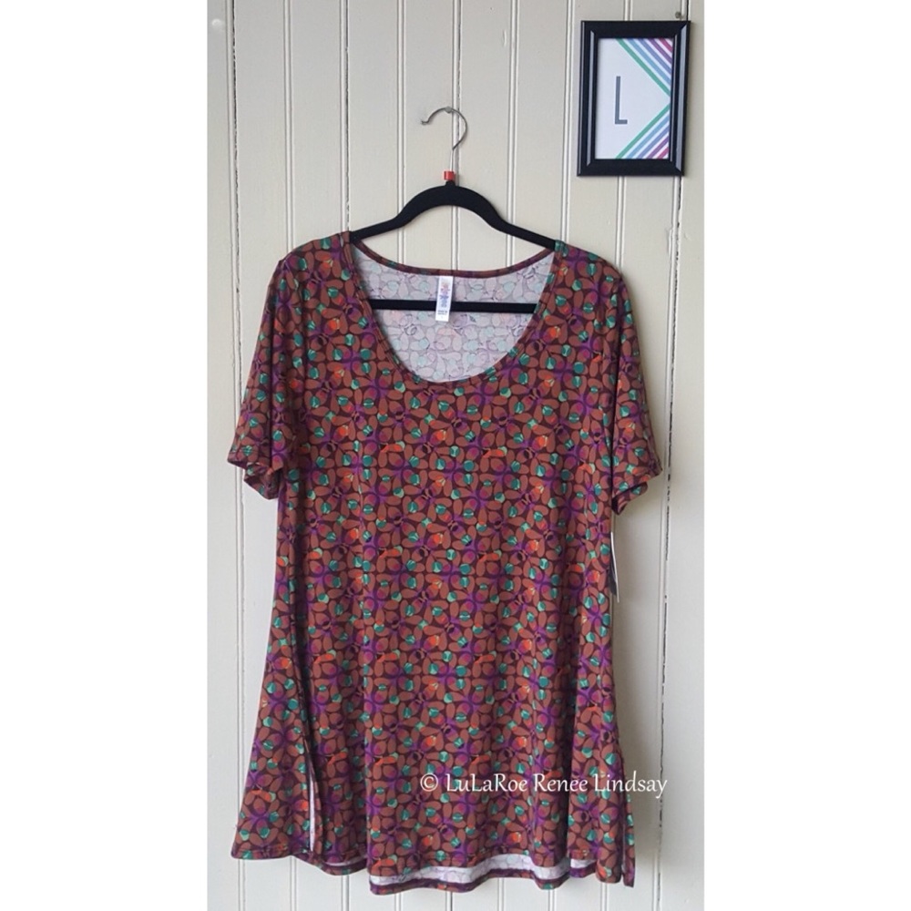 BNWT Lularoe Perfect T